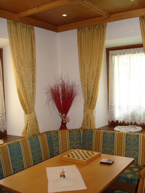 Albergo Garni Ajarnola Auronzo di Cadore Exterior photo